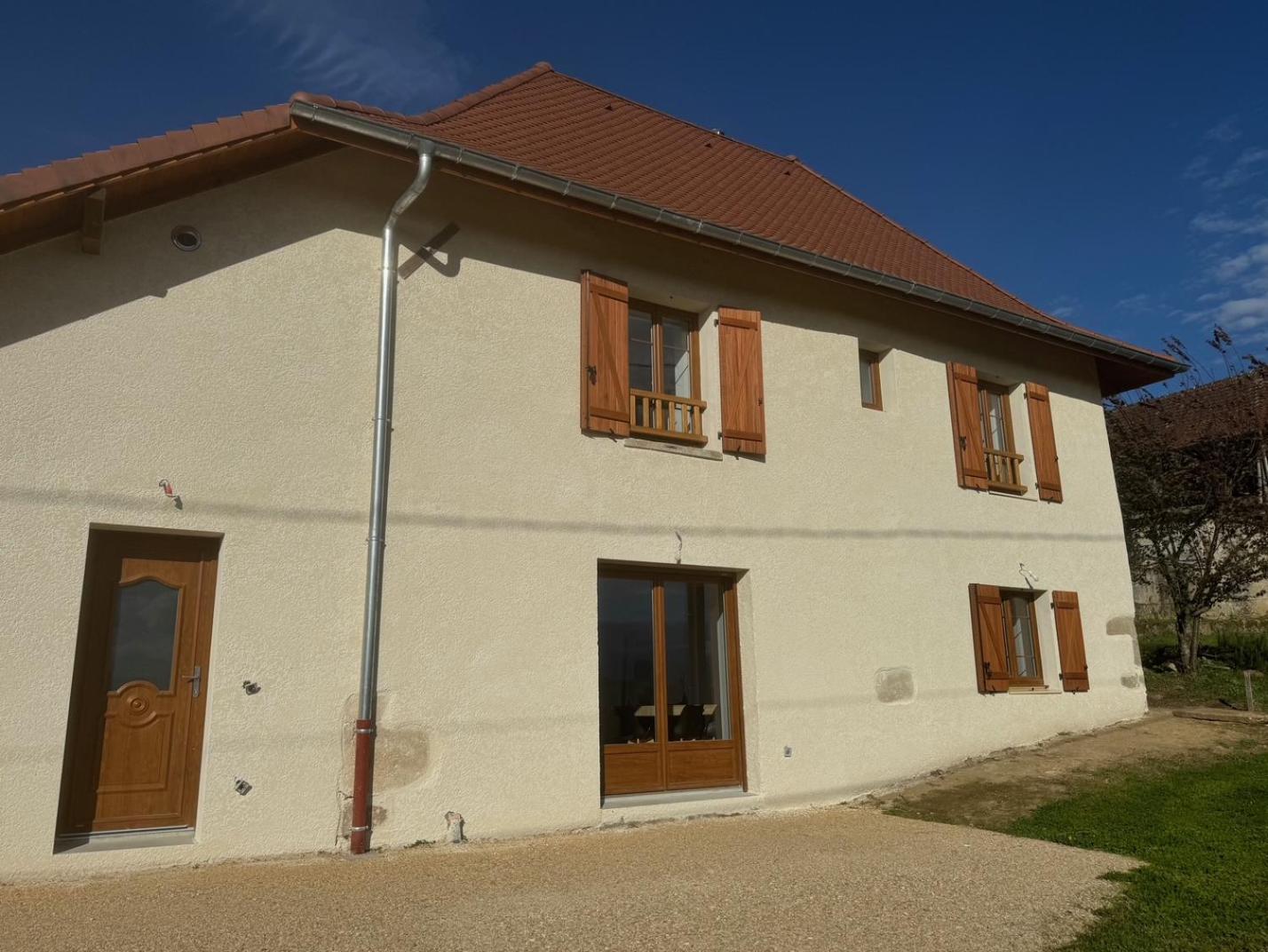 Maison Leonora Saint-Genix-sur-Guiers ภายนอก รูปภาพ