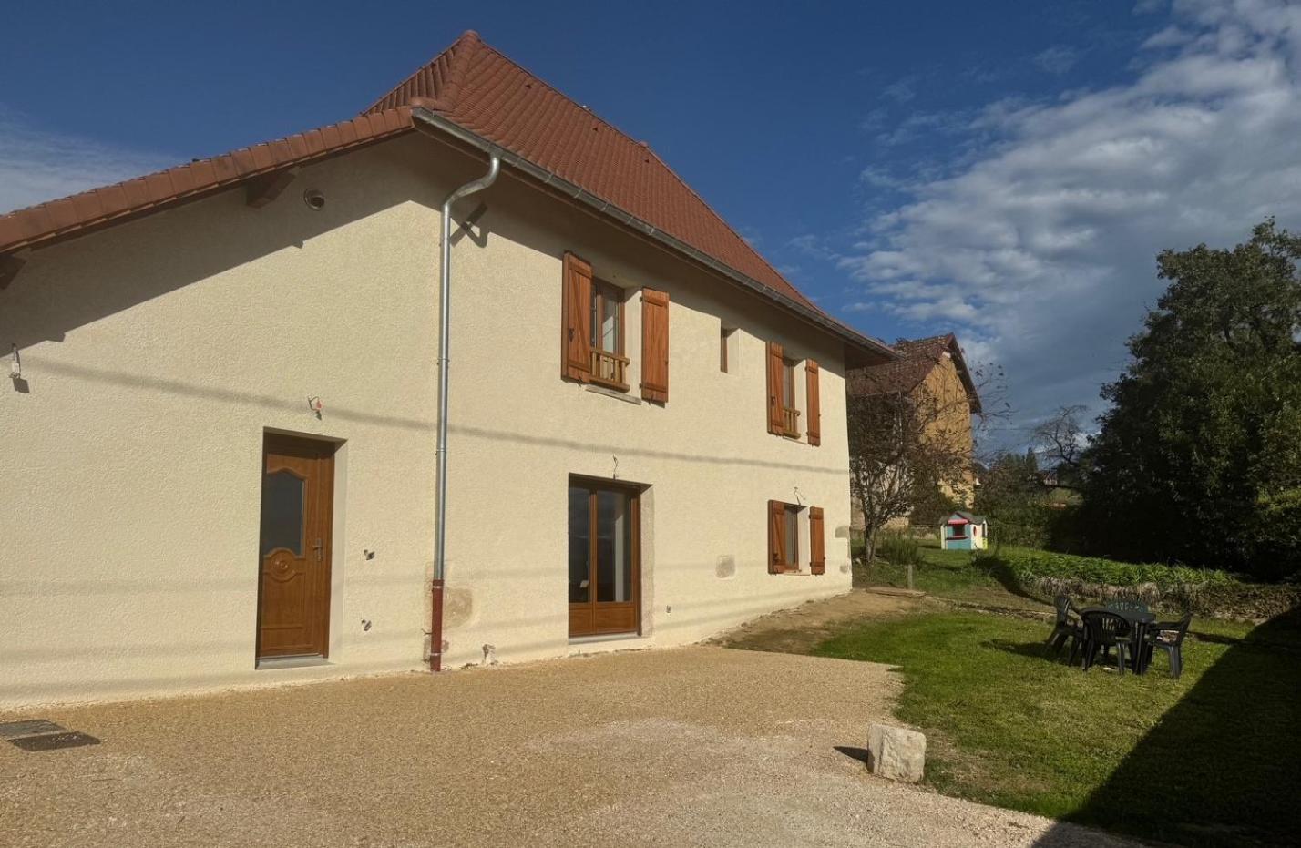 Maison Leonora Saint-Genix-sur-Guiers ภายนอก รูปภาพ