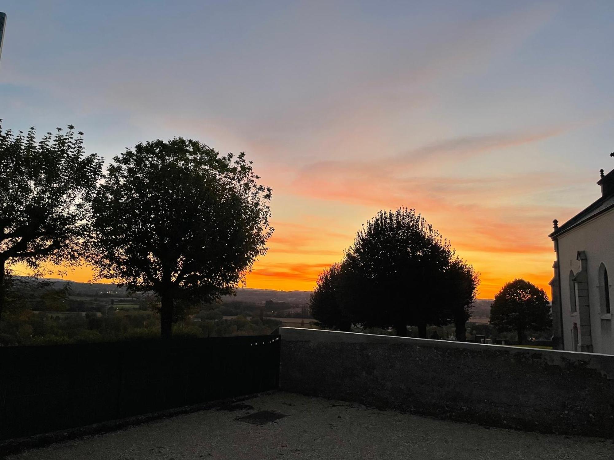 Maison Leonora Saint-Genix-sur-Guiers ภายนอก รูปภาพ